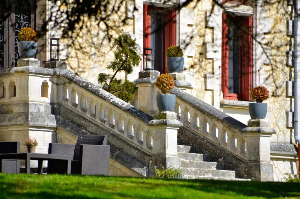 Chateau La Thuiliere Saint-Front-de-Pradoux Εξωτερικό φωτογραφία